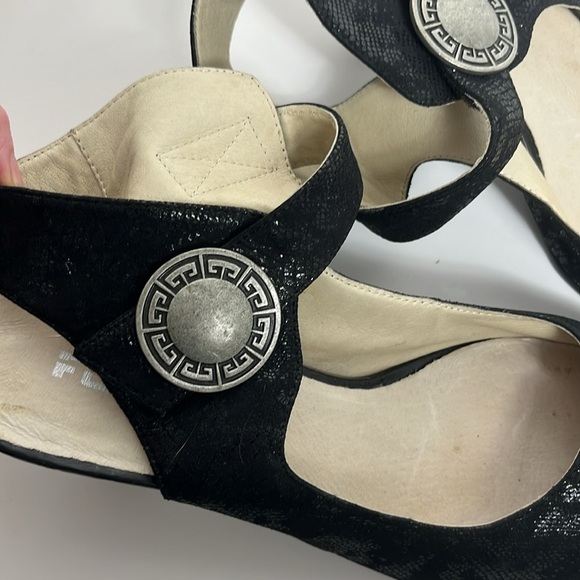 Vintage Fugitive heels size 40 (9) - Picture 3 of 7